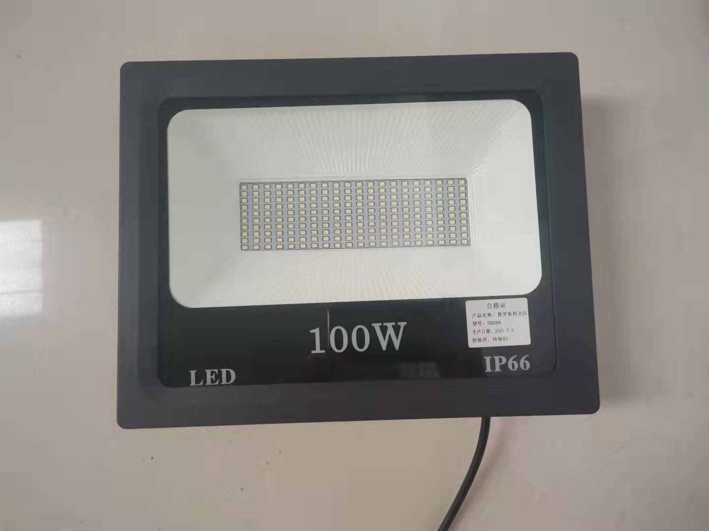 太阳能路灯厂家分享led投光灯瓦数如何进行选择？