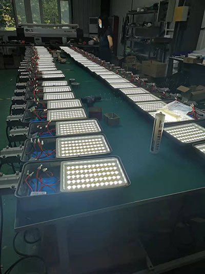 太阳能路灯的利用价值和意义？