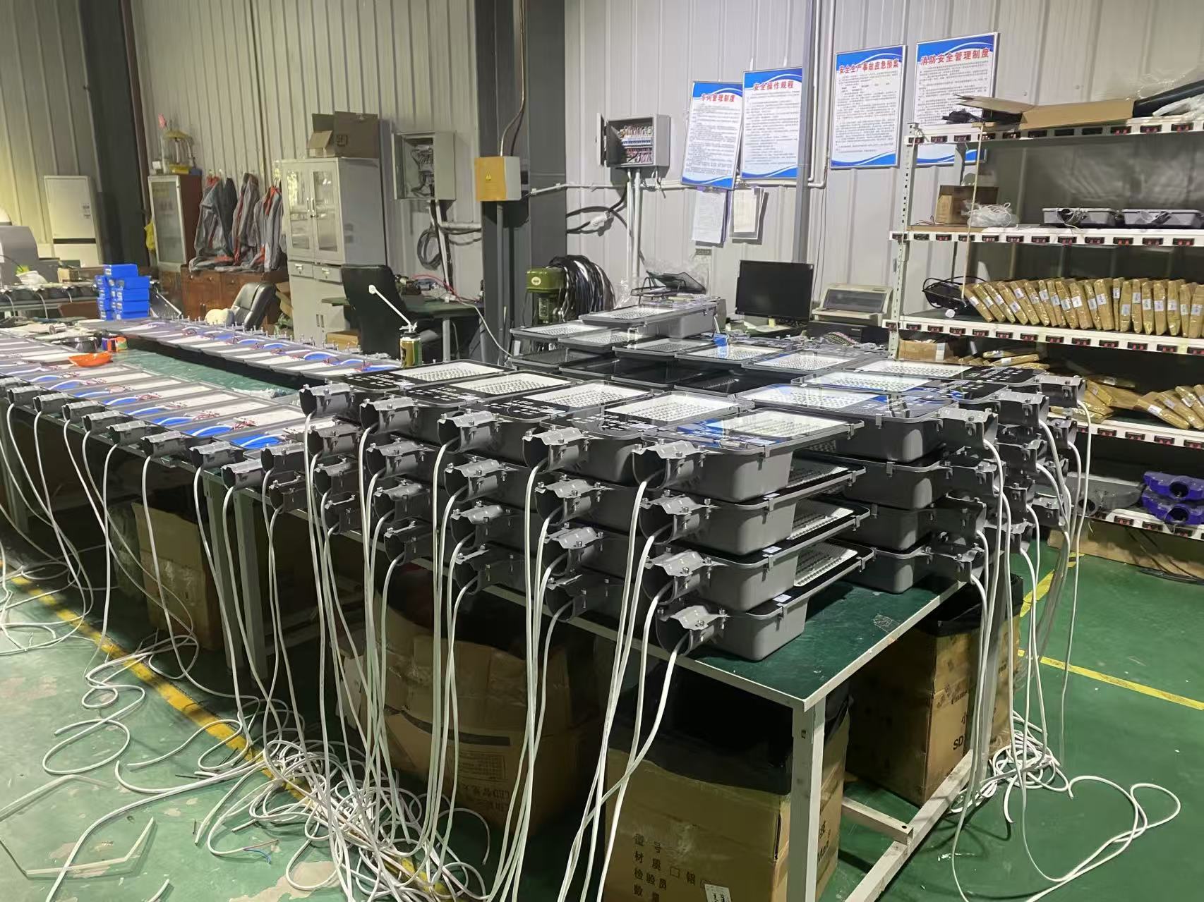 河北保定太阳能路灯生产厂家金豆款路灯价格表
